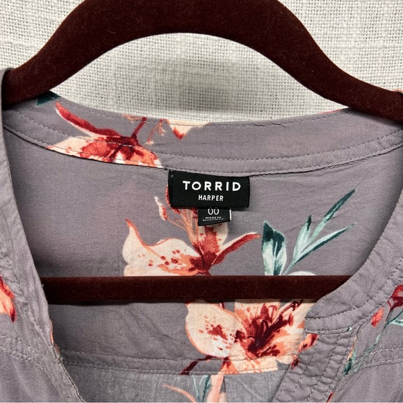 Torrid Harper Grey Floral Challis Pullover 3/4 Sleeve Blouse - Plus Size 00 - Picture 4 of 9